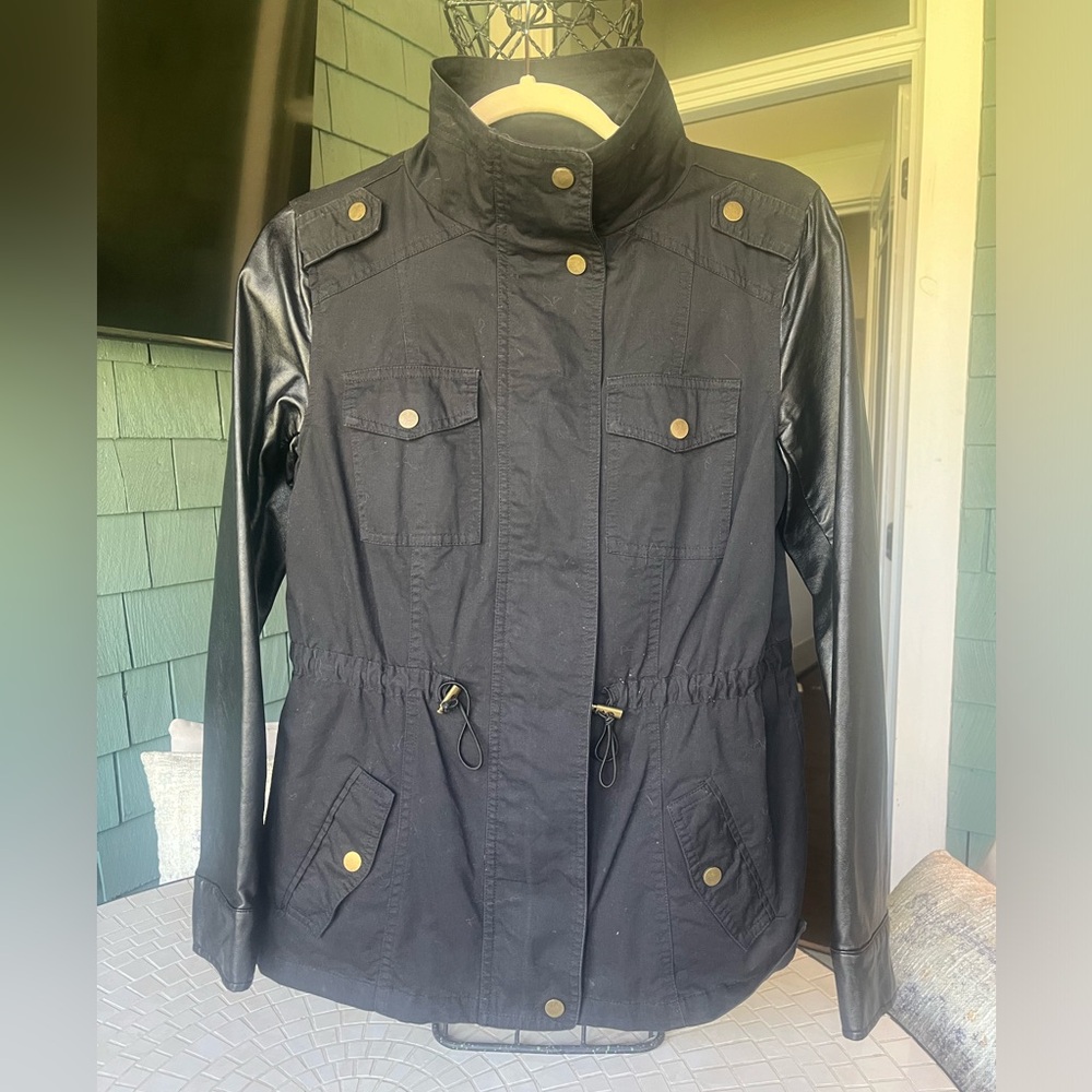 Fabulous CHICO Black Jacket with Faux Leather Sleeves. Drawstring waist. Size Sm